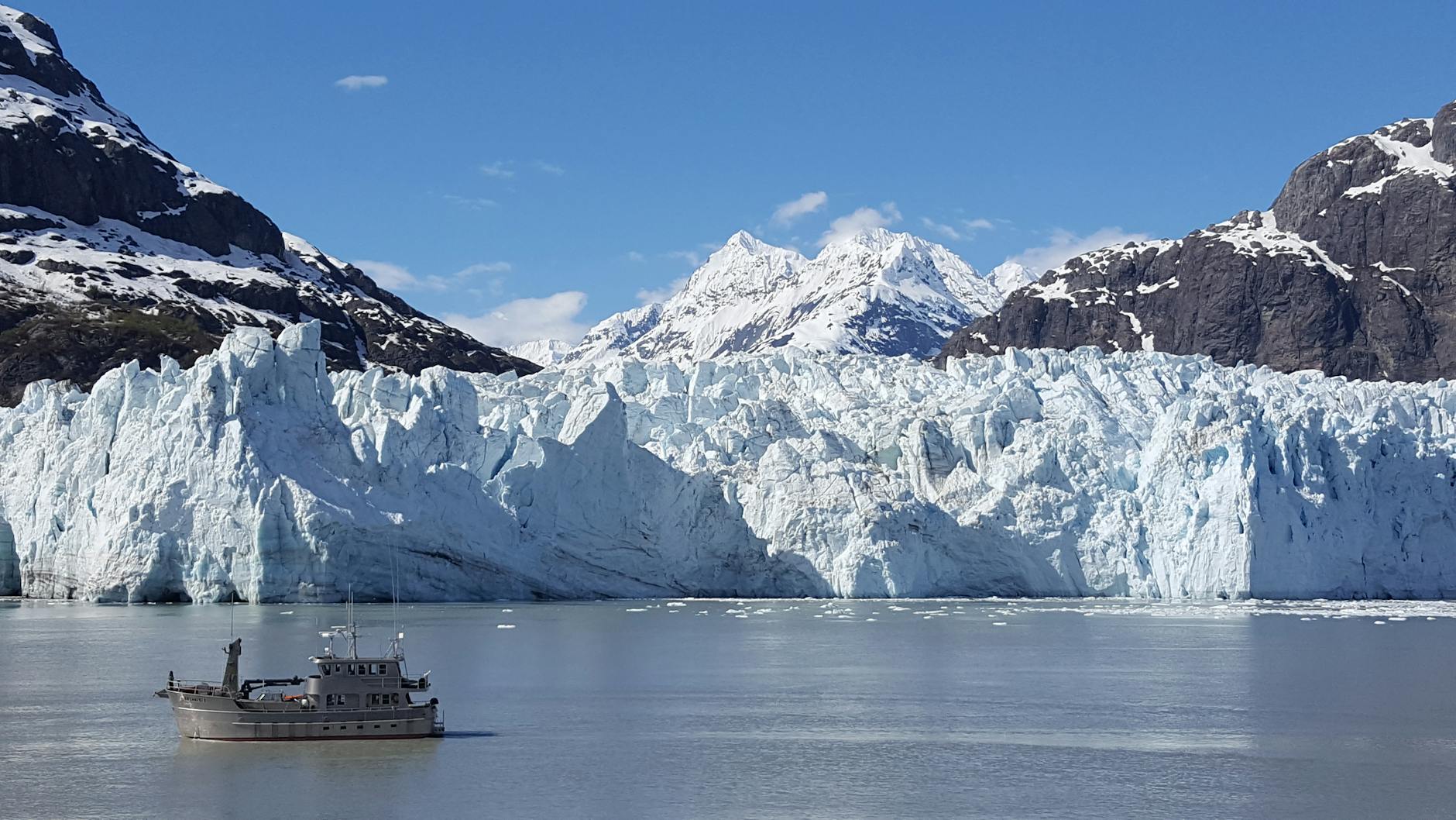Alaska glacier and mountains